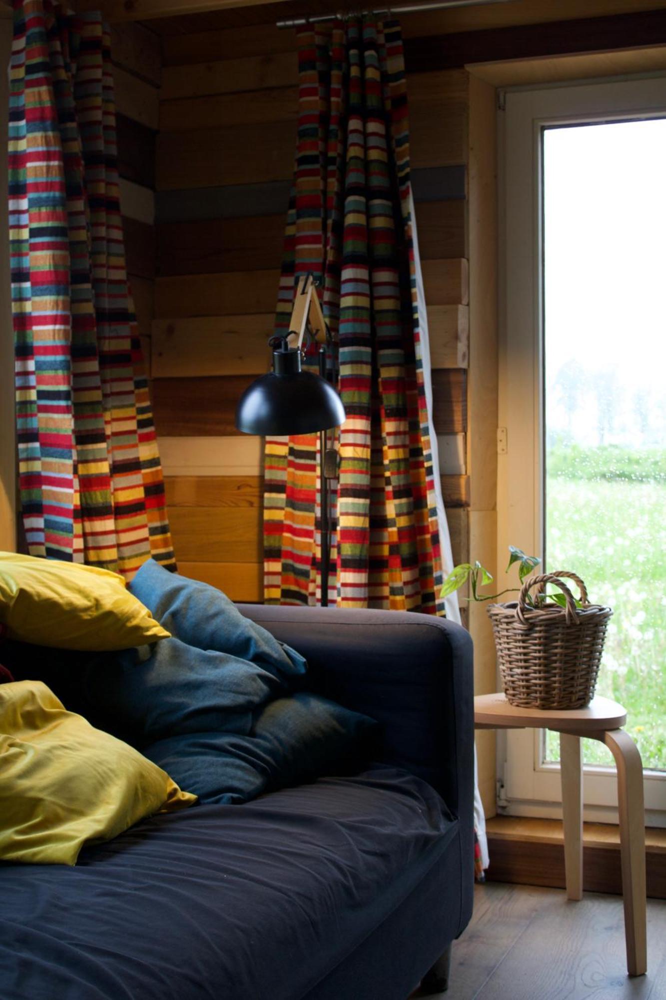 Tiny House Les Jours Heureux Sejour Nature Pres De Dinant Et Des Lacs De L Eau D Heure Villers-le-Gambon Exterior photo